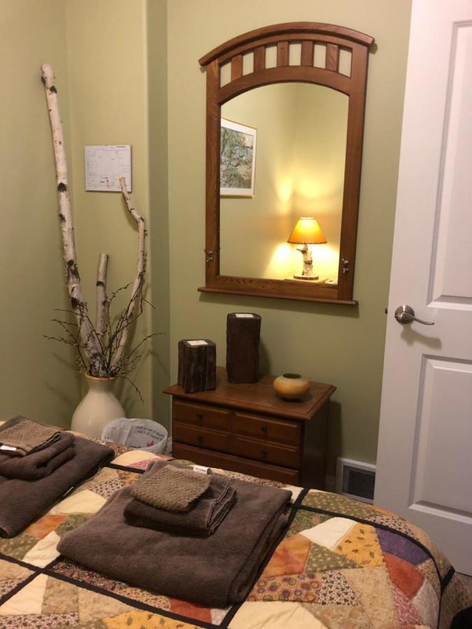 Pebble Springs Bnb Grand Beach Екстер'єр фото