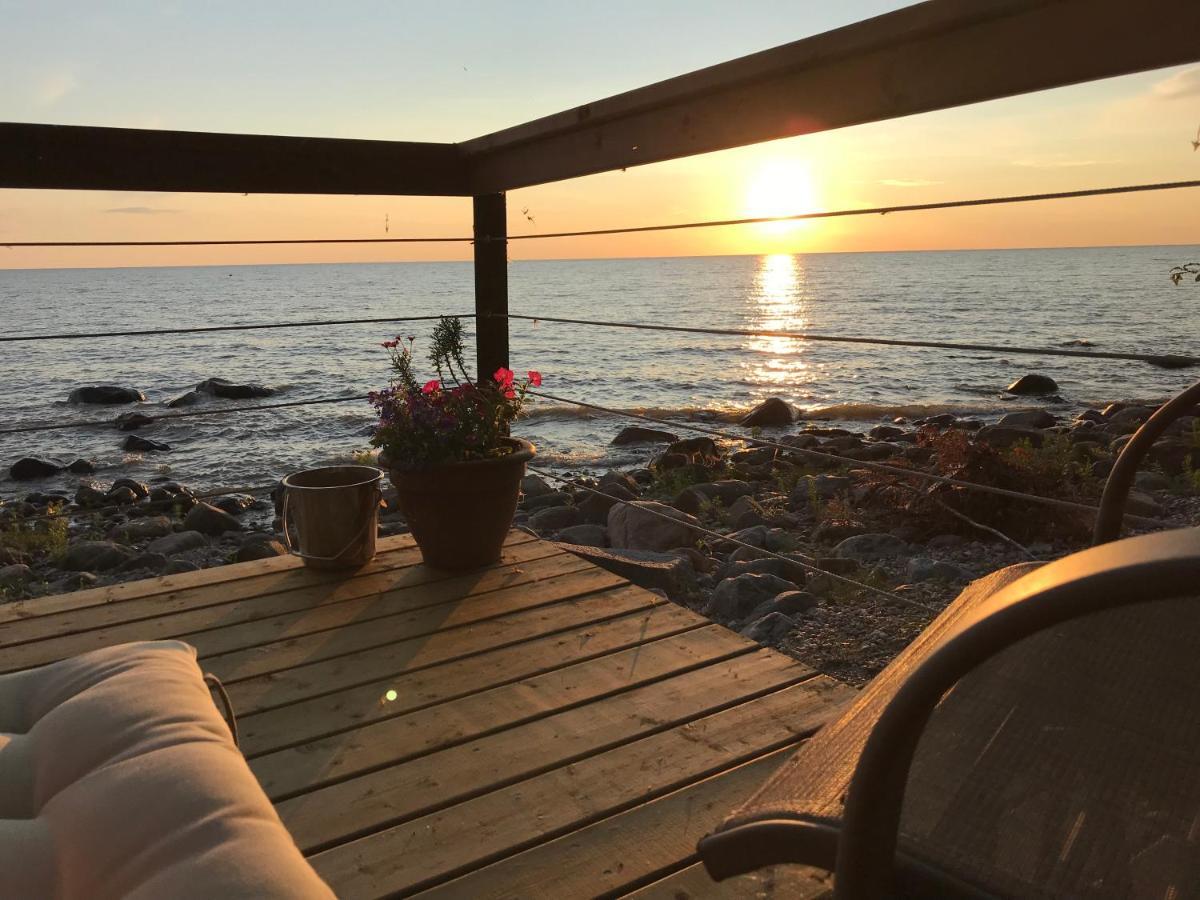 Pebble Springs Bnb Grand Beach Екстер'єр фото